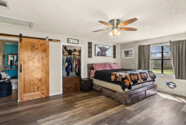 Building Photo - AVAILABLE BEGGINING OF JUNE ; APPLY ON OUR WEBSITE TODAY!!!