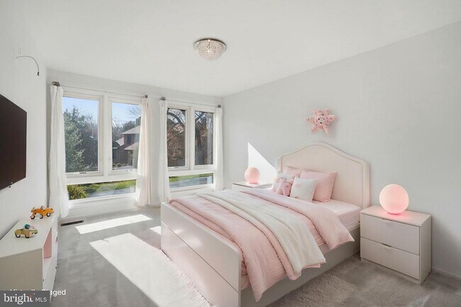 Building Photo - 1 Springer Ct