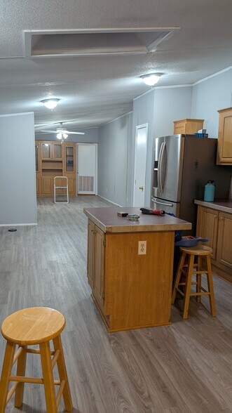 Kitchen - 291 Pebble Ln