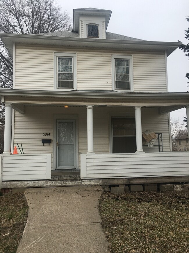 Building Photo - 2516 Wirt St