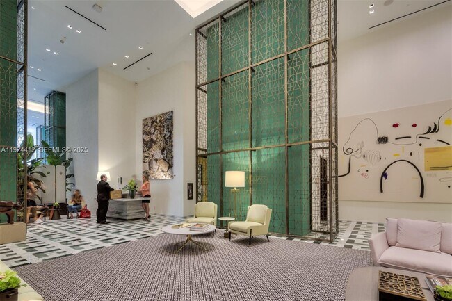 Building Photo - 801 S Miami Ave