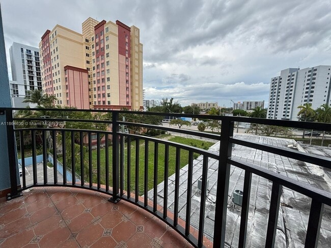 Building Photo - 501 SW 1st St