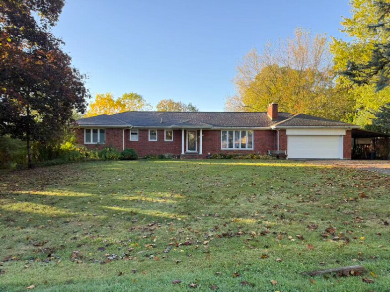 Primary Photo - 2888 Colonial Way