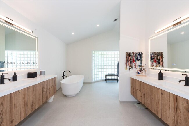 Building Photo - 8001 SW 160th St