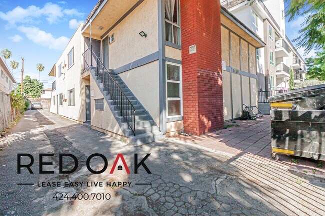 Building Photo - 14831 Delano St