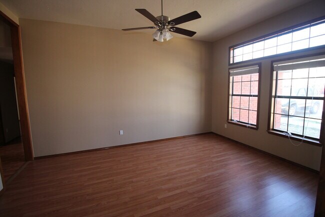 Building Photo - 308 Wilmington Cir
