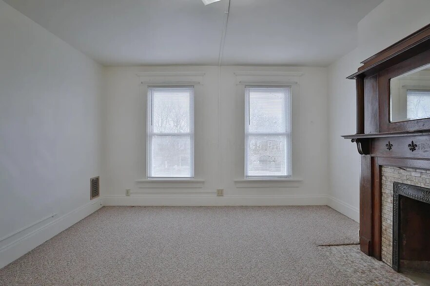 Building Photo - 2045 N 4th St