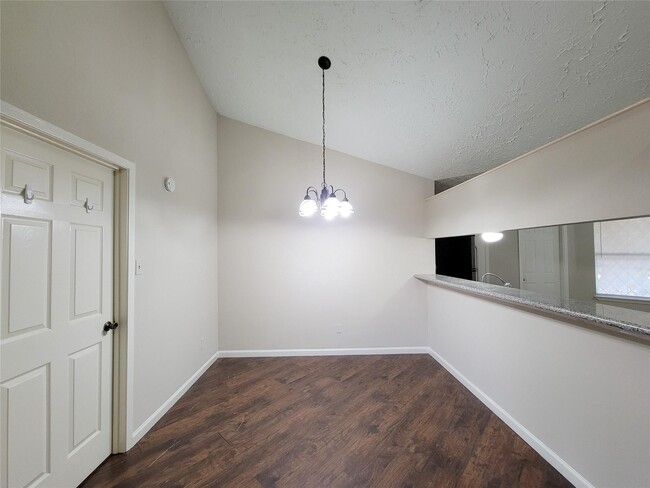 Building Photo - 9415 Beckford Dr