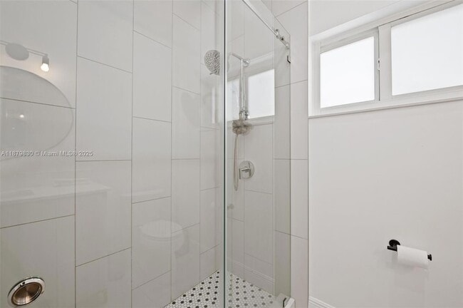Building Photo - 3103 SW 140th Ave