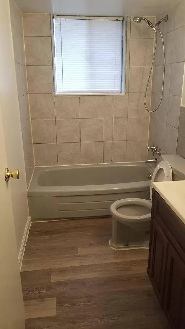 Building Photo - 10728 Tropic Dr