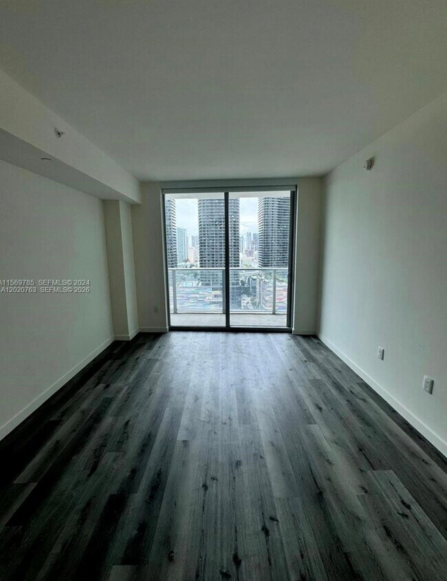 Building Photo - 1100 S Miami Ave