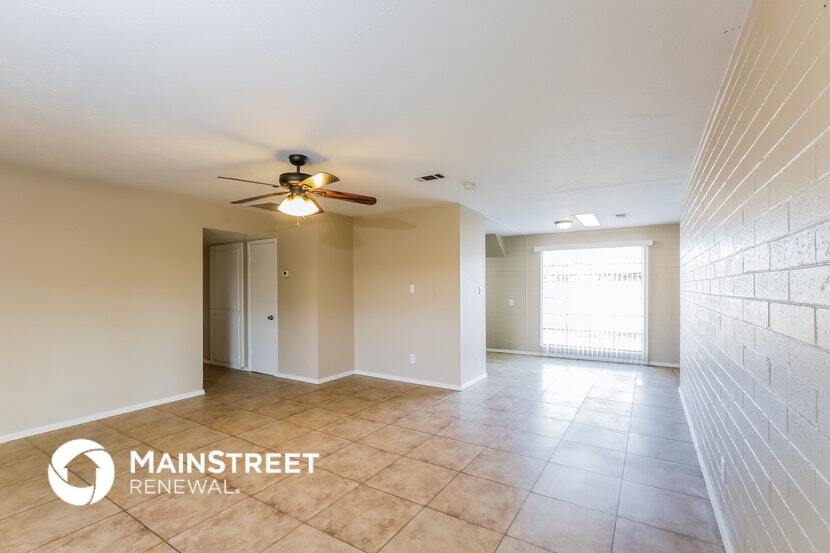 Building Photo - 5534 W Weldon Ave