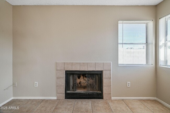 Building Photo - 8833 W Puget Ave