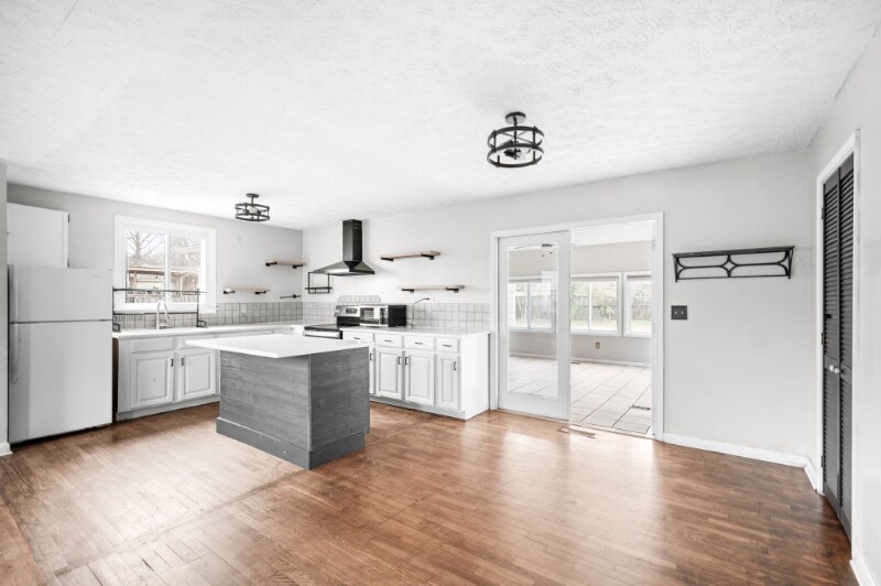 Building Photo - 5023 Packard Dr