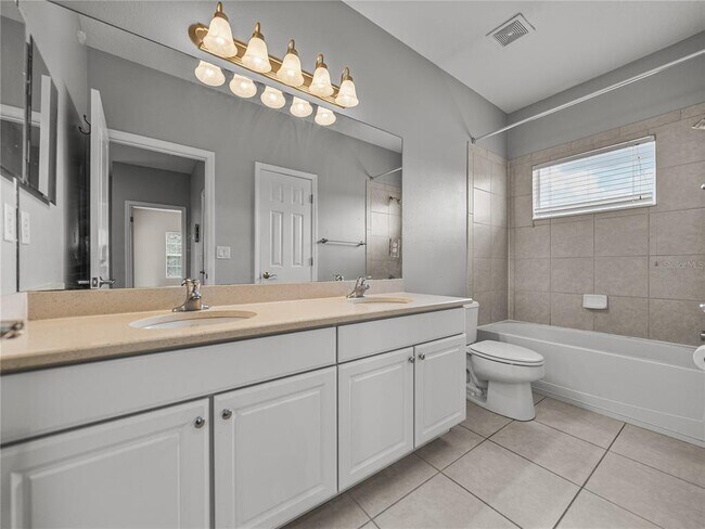 Building Photo - 6222 Hadley Commons Dr