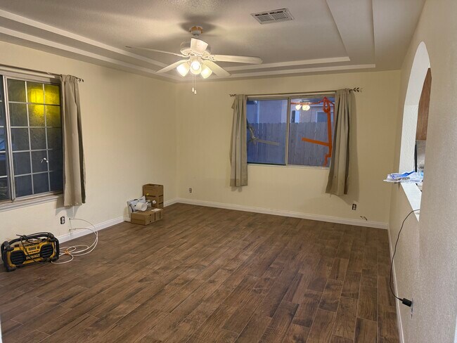 Building Photo - 42921 Alexo Dr