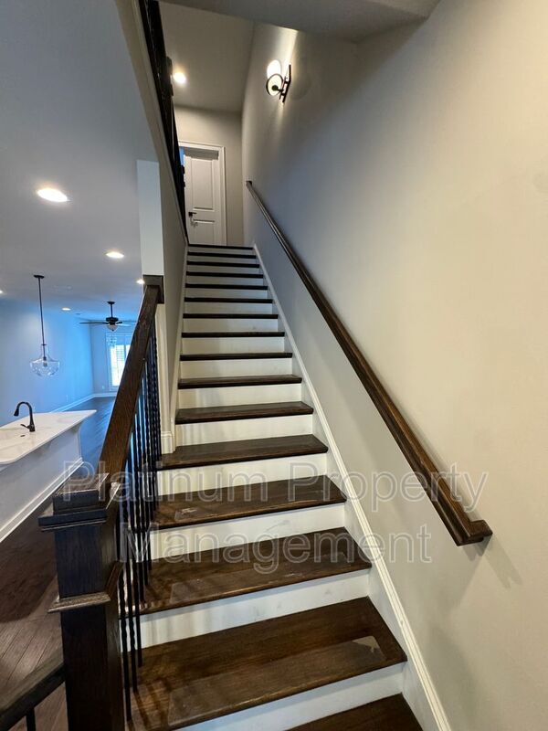 Building Photo - 4220 Deming Cir