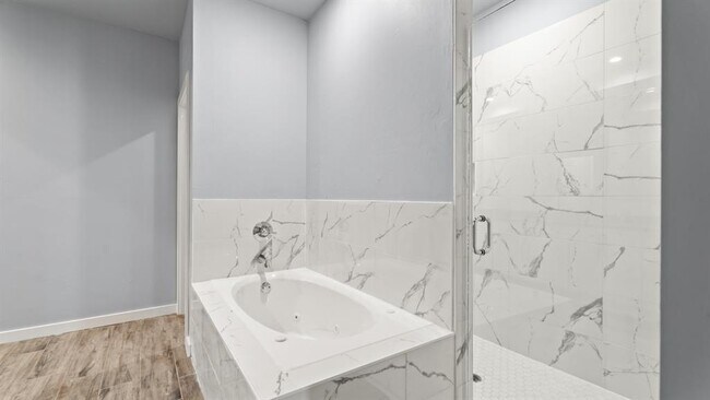 Building Photo - 217 Olde Ml Ct