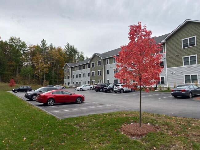 Building Photo - 10 E Ridge Dr