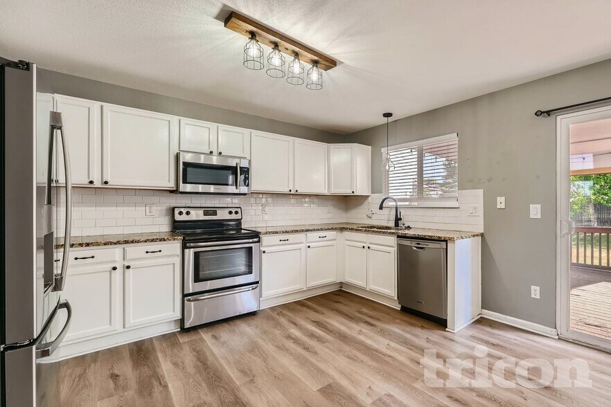 Building Photo - 20204 E Progress Pl