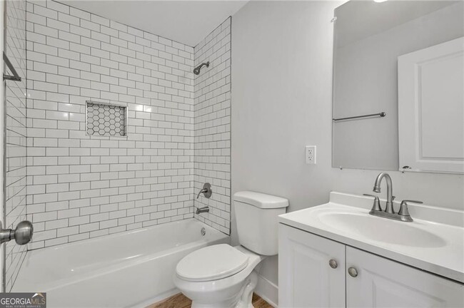 Building Photo - 1271 Lorenzo Dr SW
