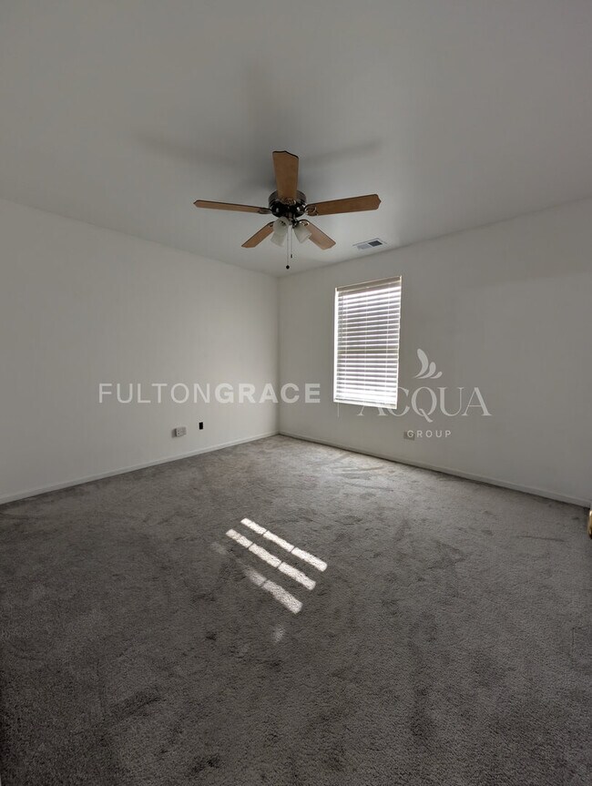 Building Photo - 2551 Oak Tree Ln