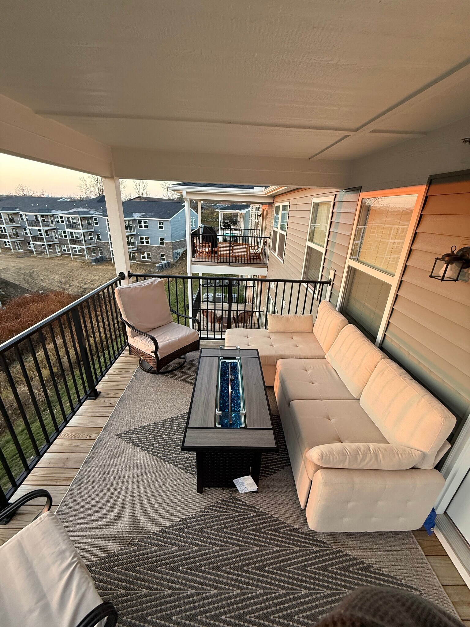 Building Photo - 610 Foxhill Dr