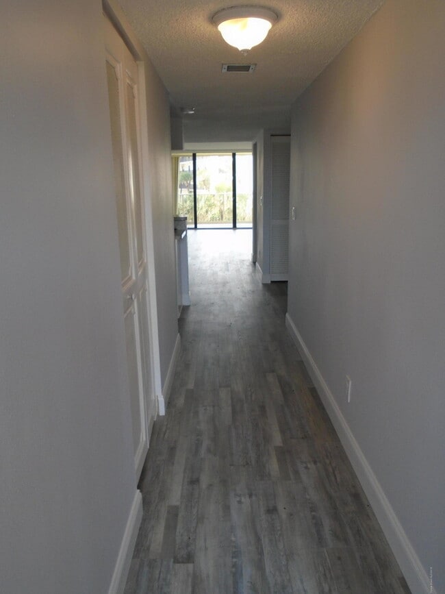 Building Photo - 840 N Atlantic Ave