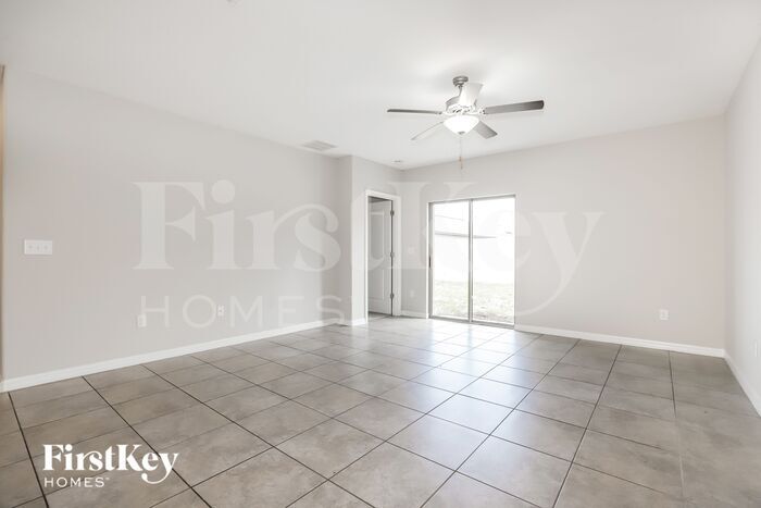 Building Photo - 10228 Cool Waterlily Ave