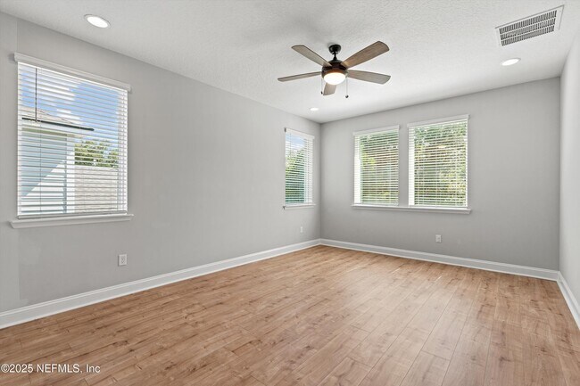 Building Photo - 548 Kendall Crossing Dr