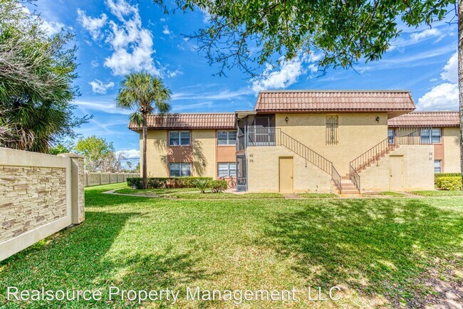 Building Photo - 40 Windtree Ln