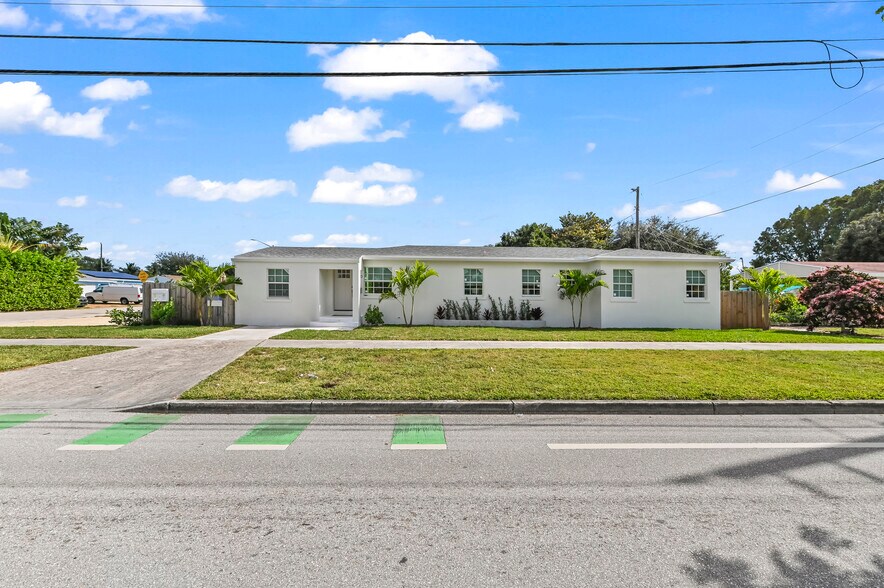 exterior - 3400 Parker Ave