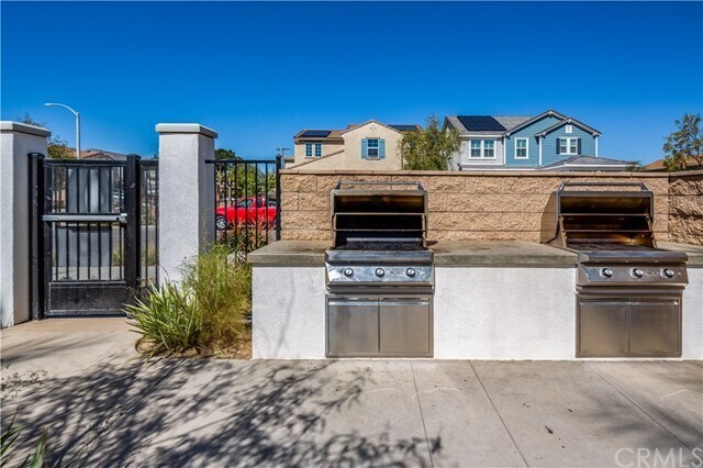 Building Photo - 9768 Solonia St