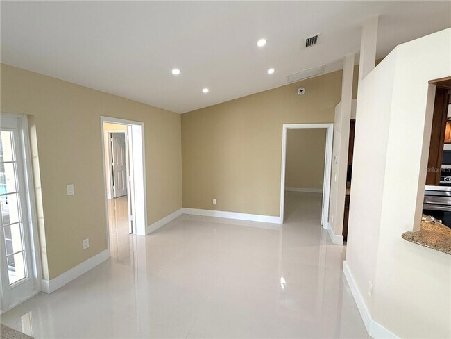 Building Photo - 14103 Rensselaer Rd