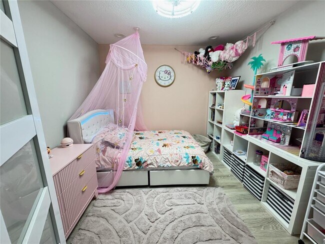 Building Photo - 12350 Destiny Dr