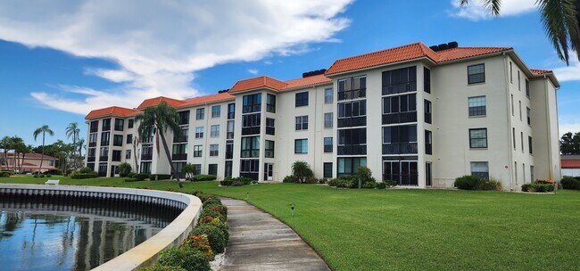 Building Photo - 19029 US-19