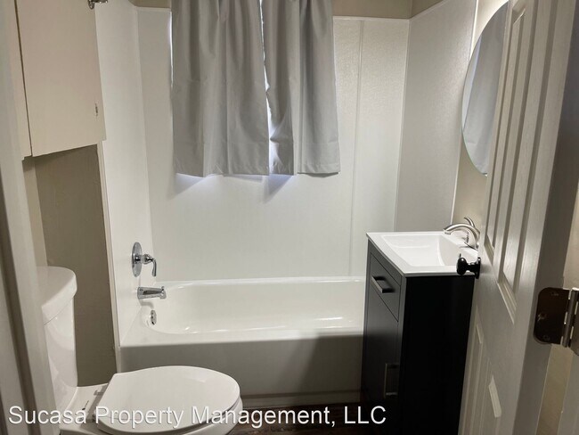 Building Photo - 2 br, 1 bath House - 2535 Rockwood Dr.