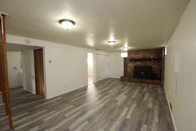 Living room 2 - 4112 4th Ave S