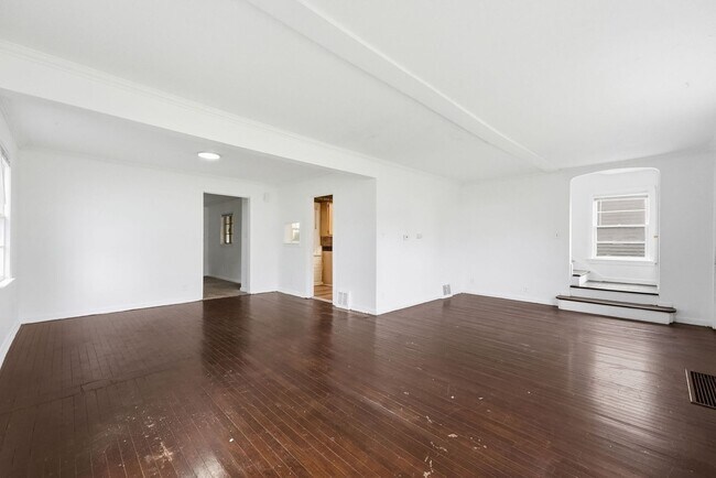 Building Photo - 4029 Weisser Park Ave