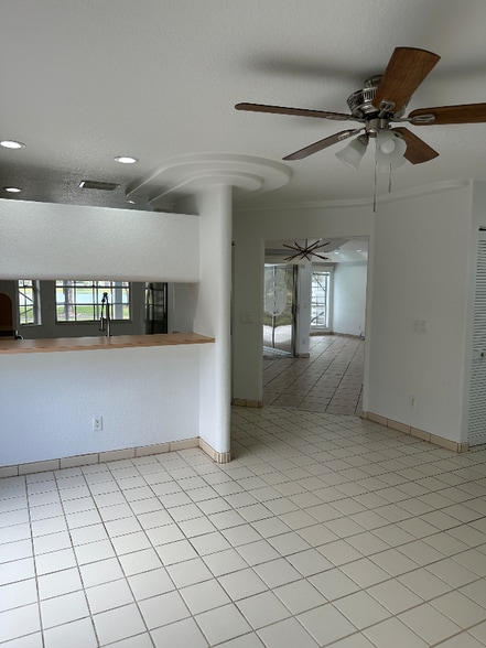 Building Photo - 14481-Sw146 SW 146th Pl