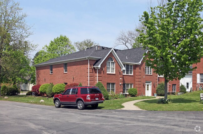 Primary Photo - 4391 S Buffalo St