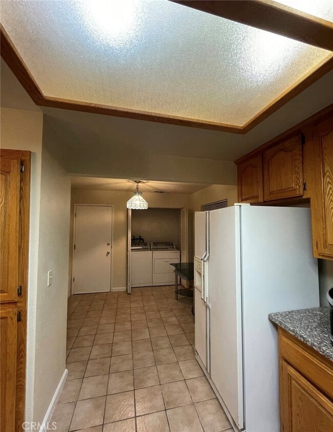 Building Photo - 8149 Glen Alta Way