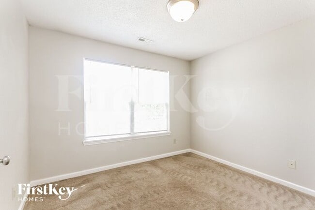 Building Photo - 8646 Coralberry Ln