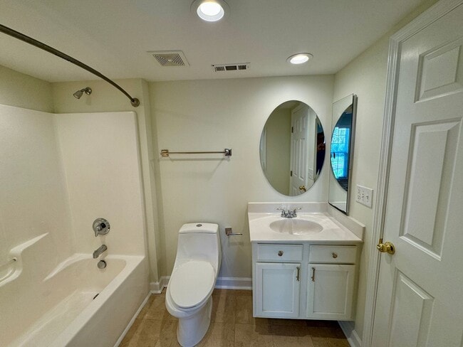 Building Photo - 3BR/3BA Townhouse in Ballantyne