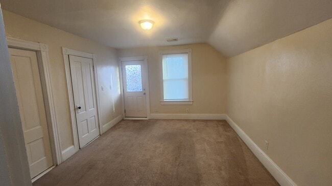 Building Photo - 1208 Social St