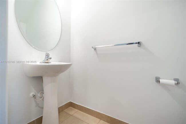 Building Photo - 4652 Horseshoe Cir