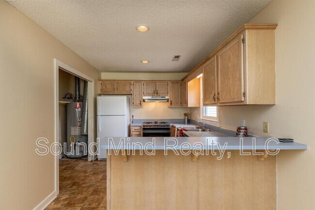 Building Photo - 1532 Briar Glenn Rd