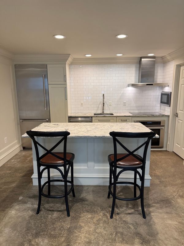 Building Photo - 312 Tschiffely Square Rd