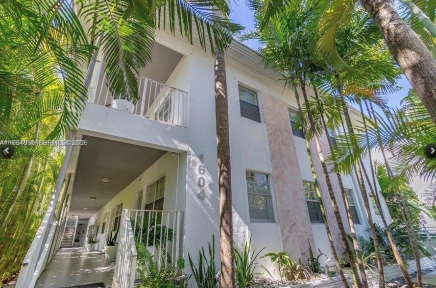 Building Photo - 1604 Drexel Ave