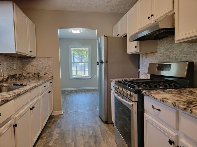 Building Photo - Intown Ranch - ADA Accessible Voucher Approved - Immediate Move In